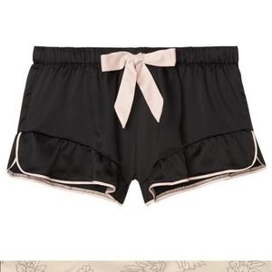 VS Satin Short